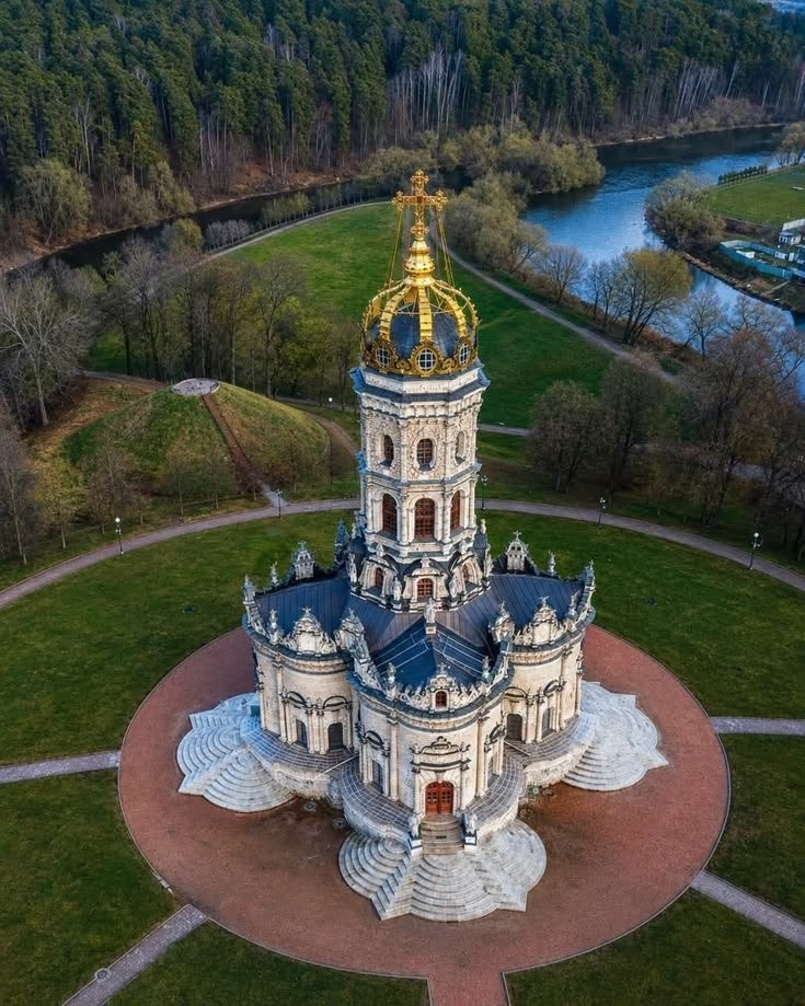 Aerial view of the Church of the Sign at Dubrovitsy with its golden crown.